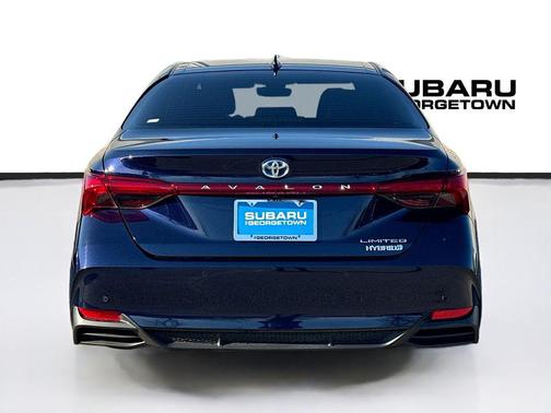 2021 Toyota Avalon Hybrid Limited