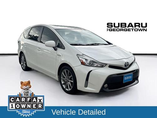 Blizzard Pearl 2017 Toyota Prius v Five