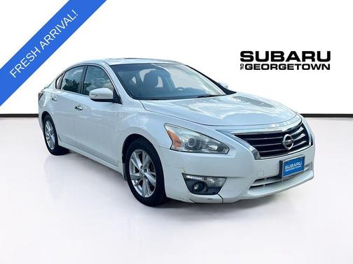 Pearl White 2013 Nissan Altima 2.5 SV