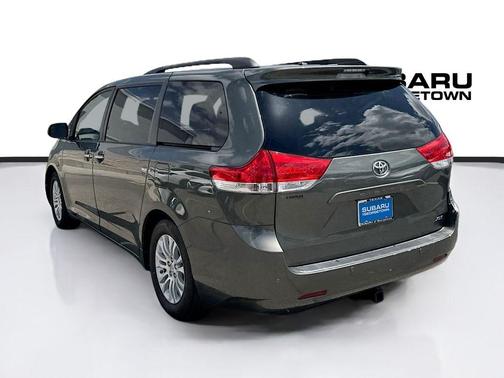 2011 Toyota Sienna XLE