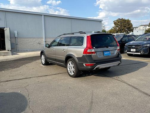 2016 Volvo XC70 T5 Platinum