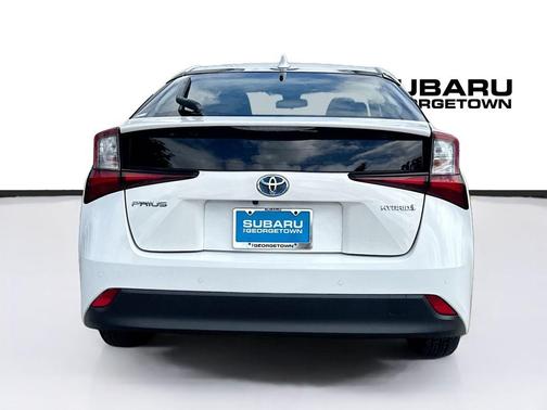 White 2022 Toyota Prius LE