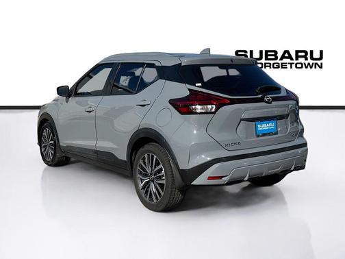 2022 Nissan Kicks SV