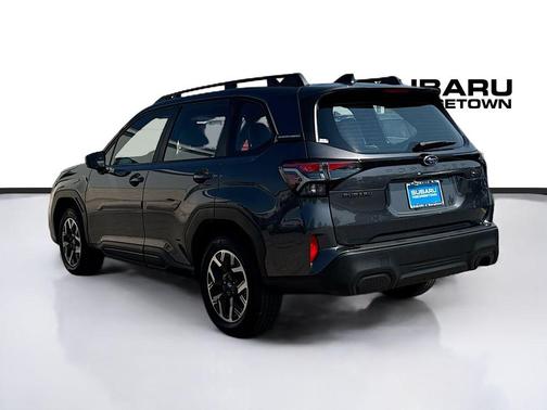 2025 Subaru Forester Base