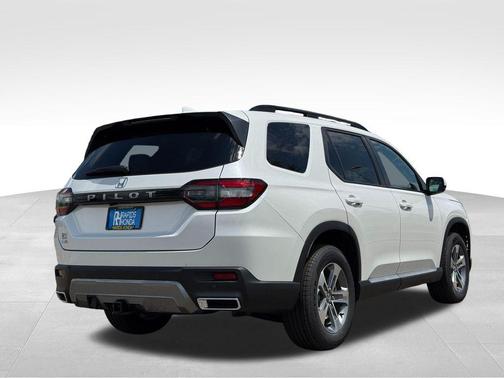 Platinum White 2026 Honda Pilot EX-L
