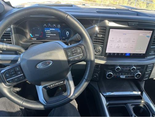 2025 Ford F-250 Platinum