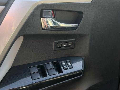 2018 Toyota RAV4 Hybrid Limited