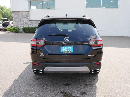 2025 Honda Pilot Touring 8-Passenger