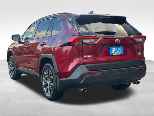 2025 Toyota RAV4 Hybrid XLE Premium