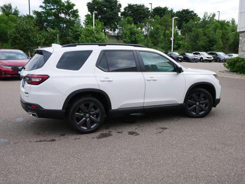 2025 Honda Pilot Sport