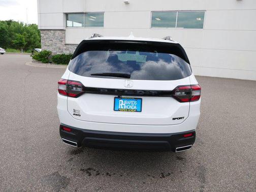 2025 Honda Pilot Sport