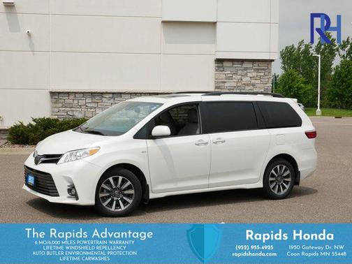2020 Toyota Sienna XLE
