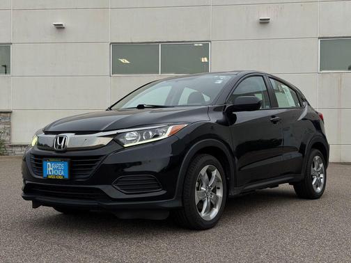 Crystal Black Pearl 2021 Honda HR-V LX