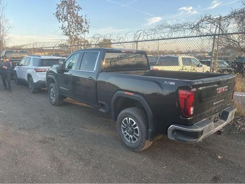 2024 GMC Sierra 2500 SLE