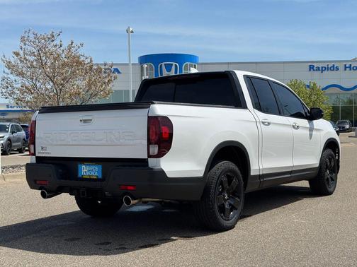Platinum White Pearl 2025 Honda Ridgeline Black