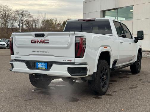 2025 GMC Sierra 2500 AT4