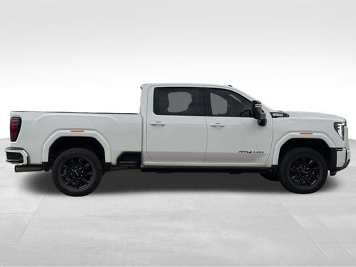 2025 GMC Sierra 2500 AT4