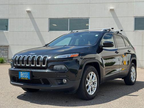 Brilliant Black Crystal Pearlcoat 2015 Jeep Cherokee Latitude