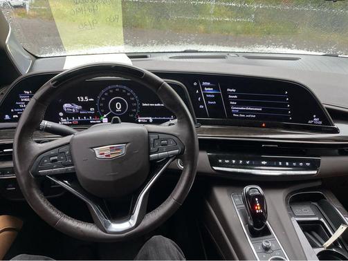 2023 Cadillac Escalade ESV Sport