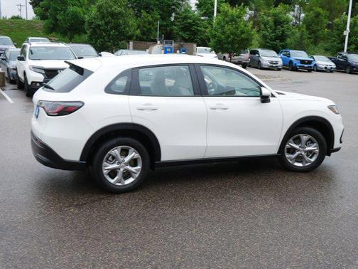 2025 Honda HR-V LX
