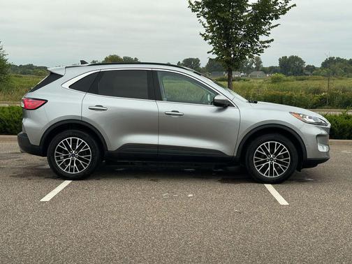 2021 Ford Escape Titanium