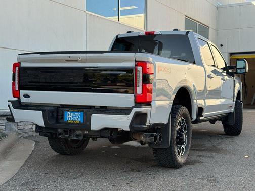 2025 Ford F-250 Platinum