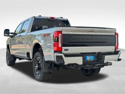 2025 Ford F-250 Platinum
