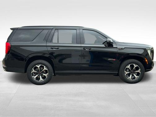 2025 GMC Yukon 4WD AT4
