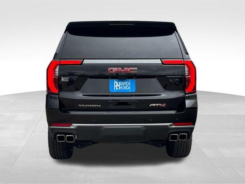 2025 GMC Yukon 4WD AT4