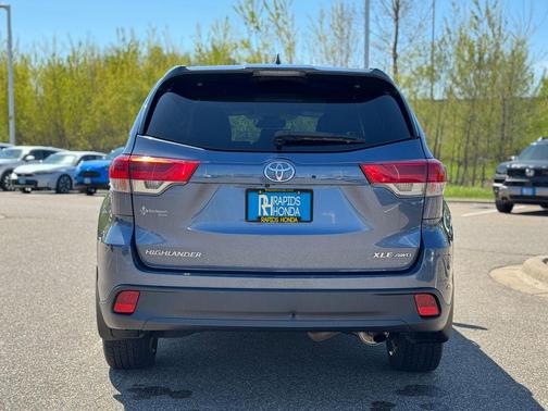 Shoreline Blue Pearl 2018 Toyota Highlander XLE