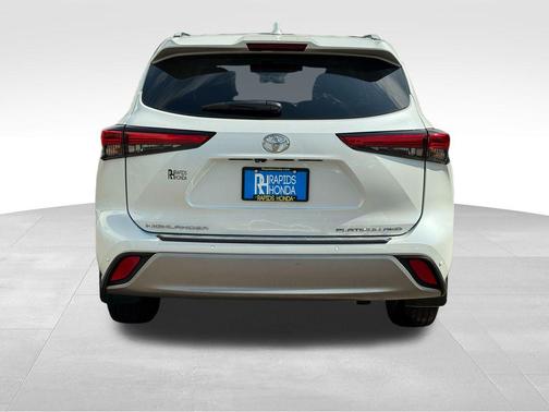 2023 Toyota Highlander Platinum