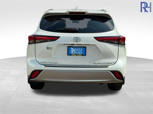 2023 Toyota Highlander Platinum