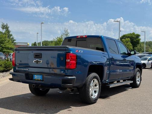 Deep Ocean Blue Metallic 2018 Chevrolet Silverado 1500 2LT