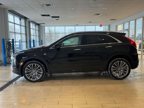 2024 Cadillac XT4 Premium Luxury