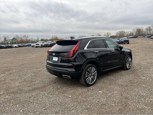 2024 Cadillac XT4 Premium Luxury