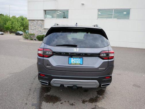 2025 Honda Pilot Touring 8-Passenger