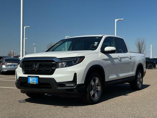 Platinum White 2025 Honda Ridgeline RTL