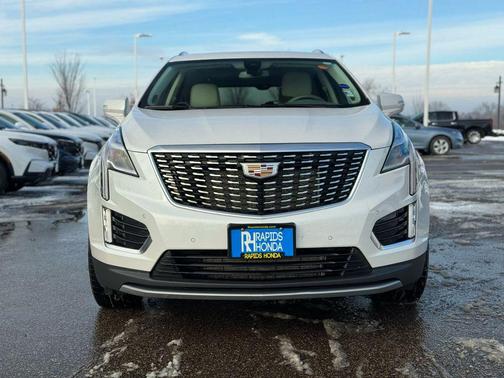2022 Cadillac XT5 Premium Luxury