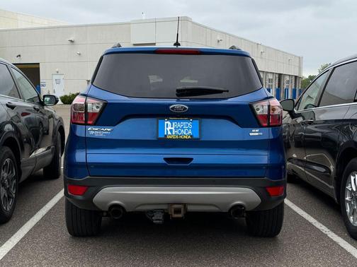 Lightning Blue Metallic 2017 Ford Escape SE