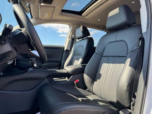 Platinum White 2026 Honda HR-V EX-L