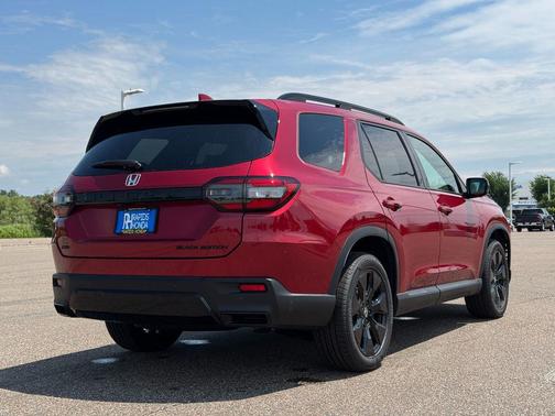 Radiant Red Metallic II 2026 Honda Pilot Black Edition