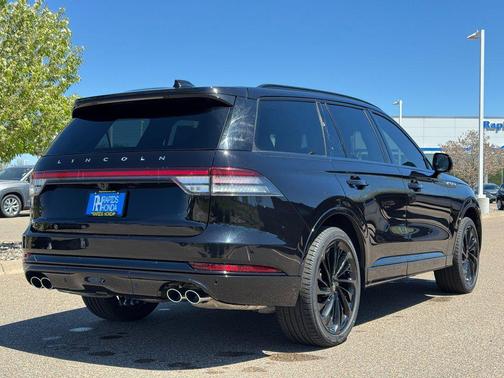 Infinite Black Metallic Clearcoat 2025 Lincoln Aviator Reserve AWD