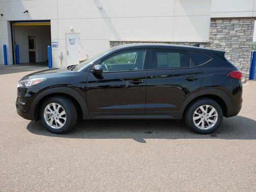 2021 Hyundai TUCSON SE