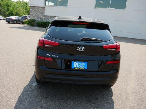 2021 Hyundai TUCSON SE