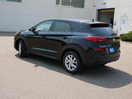 2021 Hyundai TUCSON SE