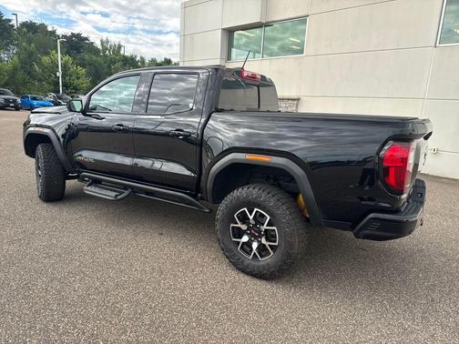 2024 GMC Canyon AT4X