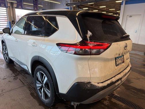 2021 Nissan Rogue SL