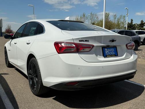 Summit White 2024 Chevrolet Malibu 1LT