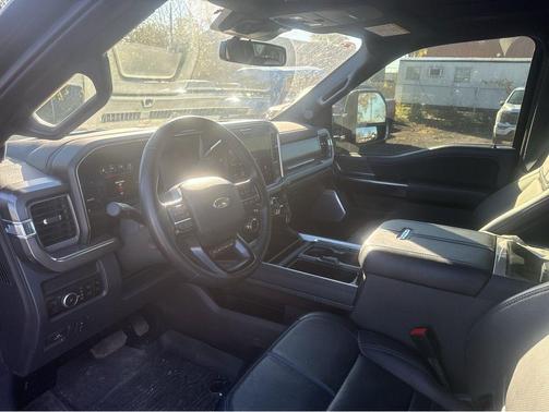 2025 Ford F-250 Platinum