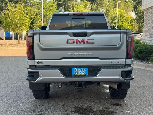 2024 GMC Sierra 2500 AT4